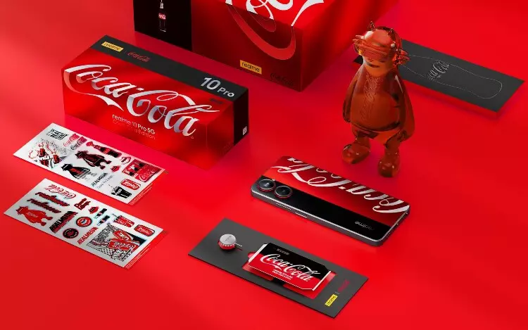 הסמארטפון החדש של רילמי וקוקה קולה והמוצרים הייחודיים שמגיעים בתוך האריזה שלו