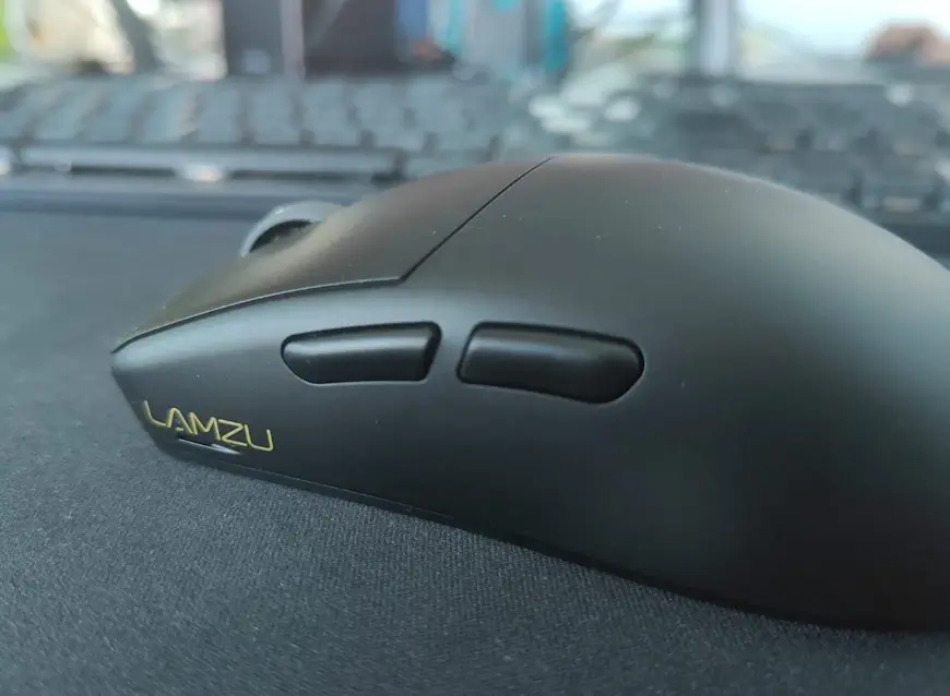 עיצוב אלגנטי וגימור חלק לעכבר הגיימינג Lamzu Maya X