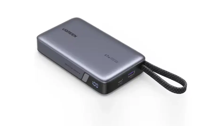 סוללה ניידת של UGREEN עם הספק טעינה של 65 ואט