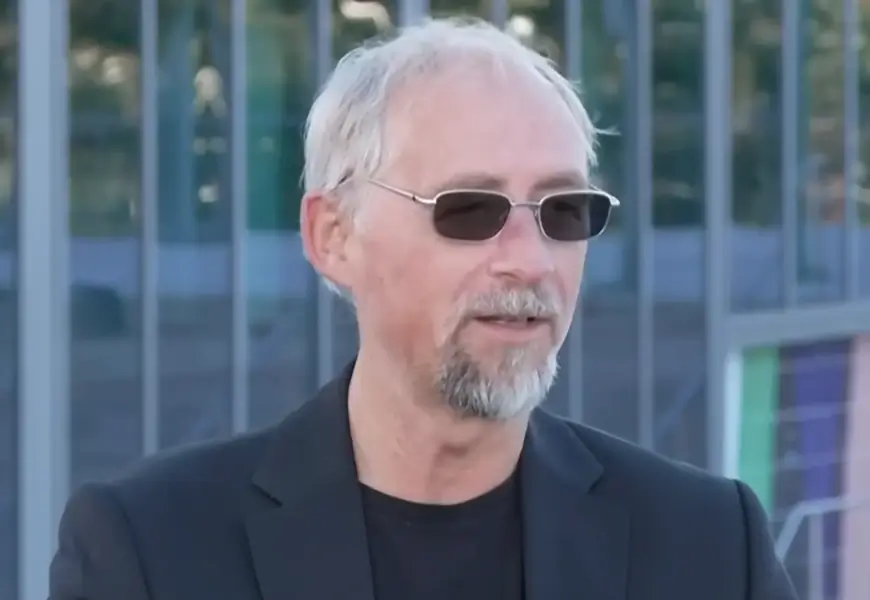 אדם באק בראיון ב- CNBC