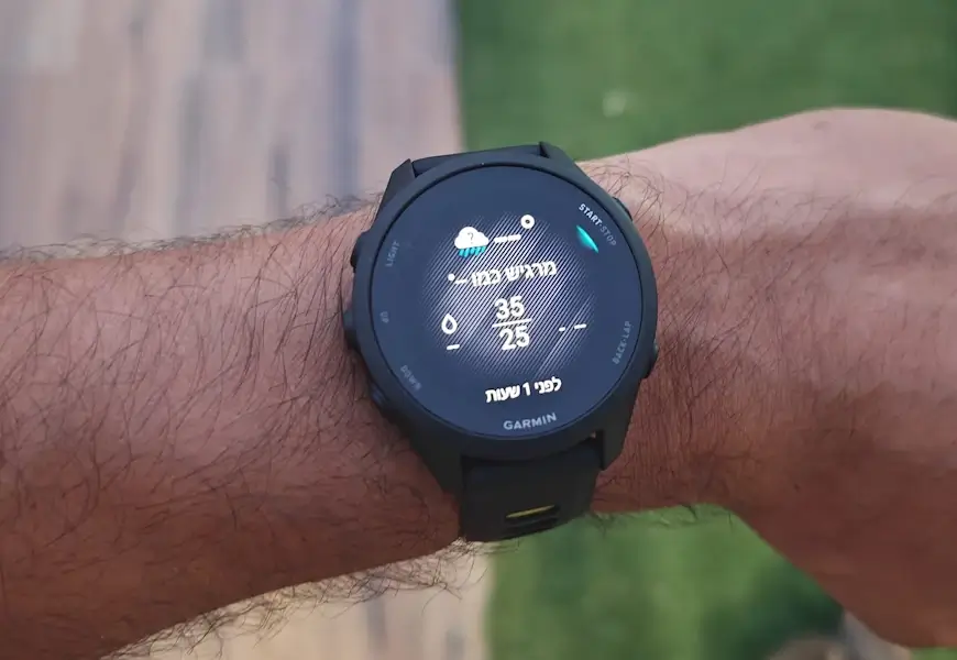 ה- Garmin Forerunner 170 מציג את מזג האוויר