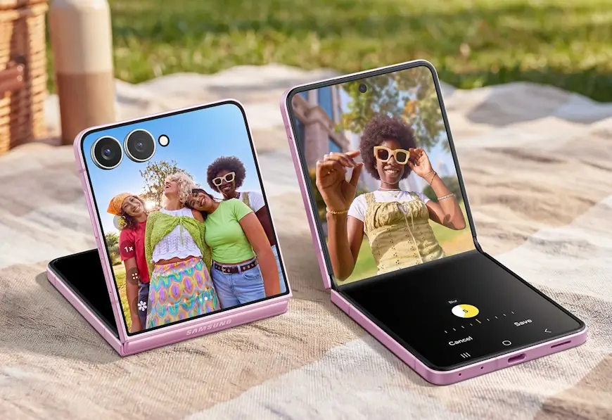 מכשיר מתקפל קומפקטי Samsung Galaxy Z Flip8